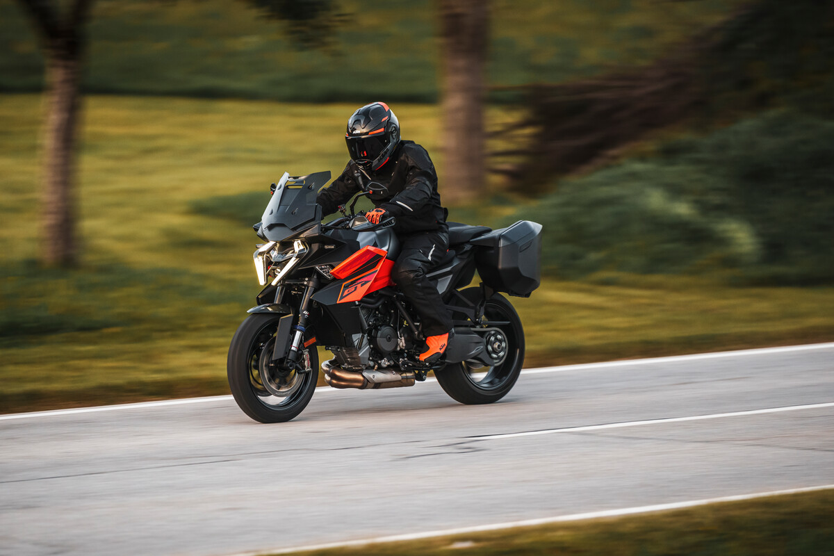 NOVI KTM 1390 SUPER DUKE GT ZA VRHUNSKO ISKUSTVO
