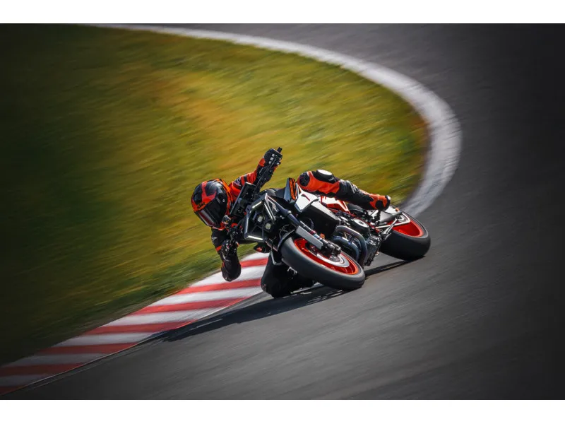 STIŽE NOVI, MOĆNIJI KTM 990 DUKE R